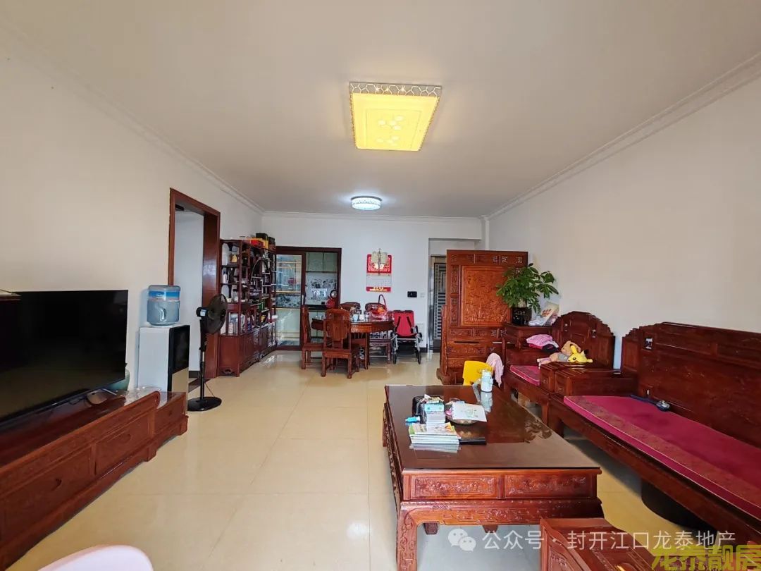 粤江花园 精装大三房出售 装修保养好