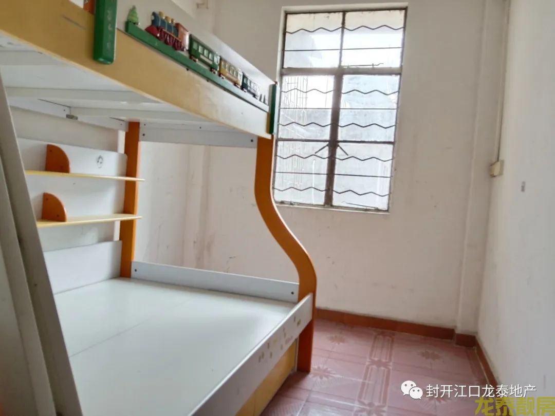 老城区江口中市场附近  步梯中层 采光靓仔