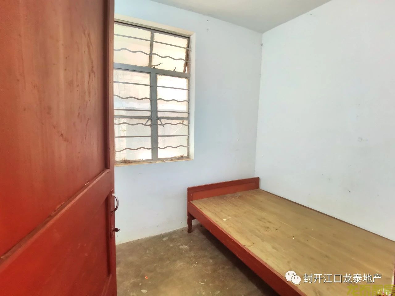 老城区中心市场附近建委宿舍5楼