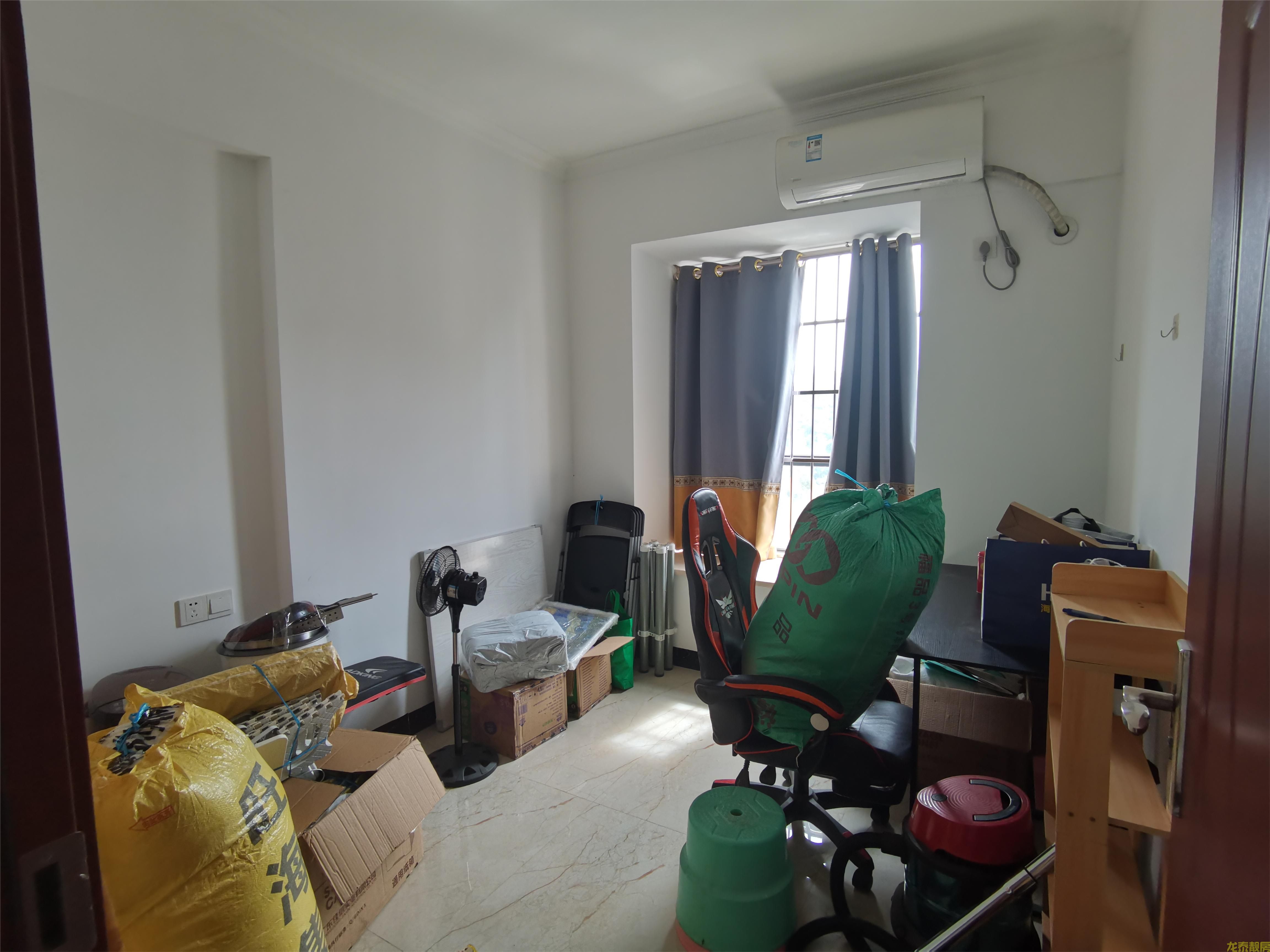 东丽新城电梯精装4房