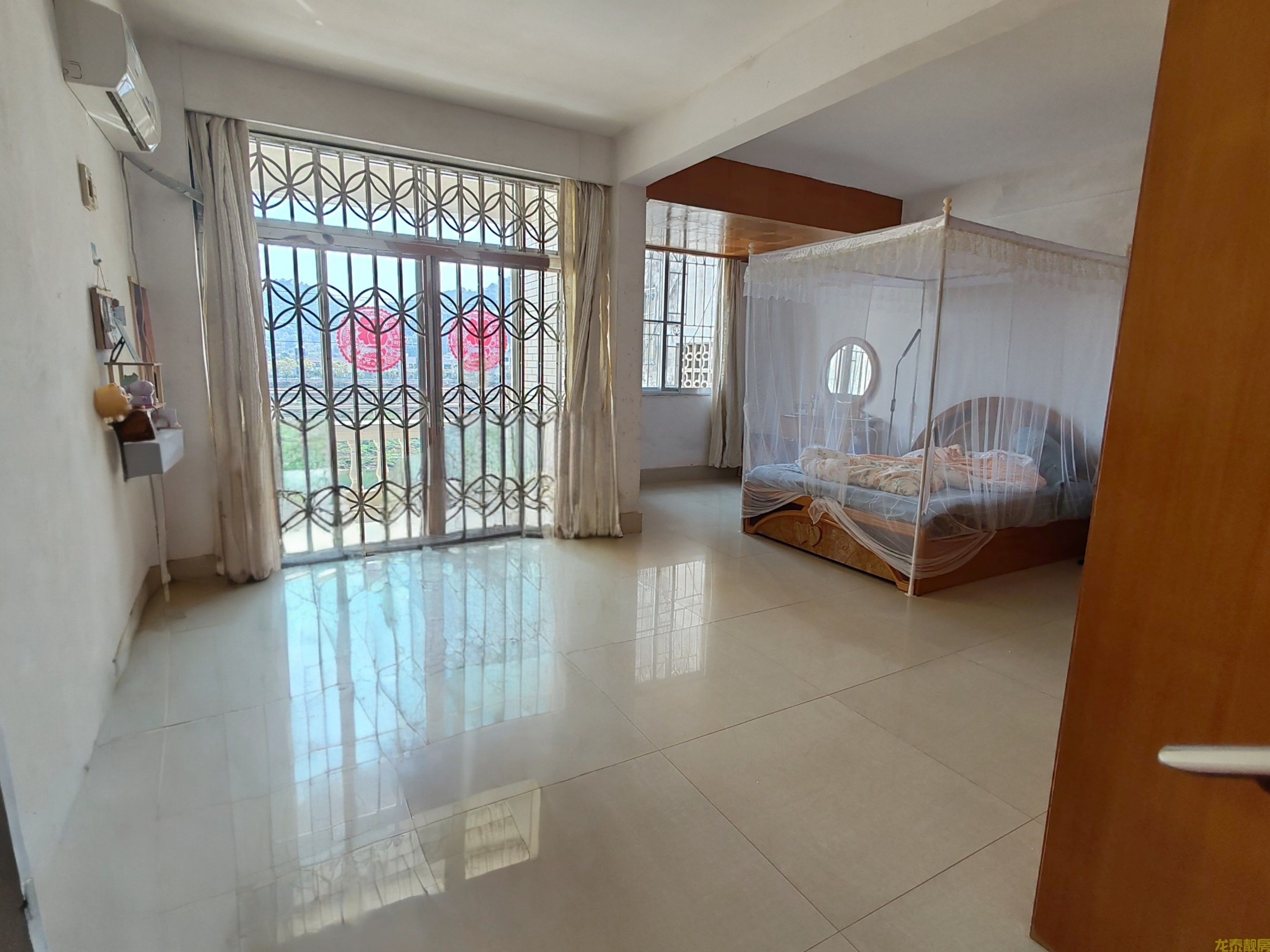 江口城区三层半自建房带前后花园