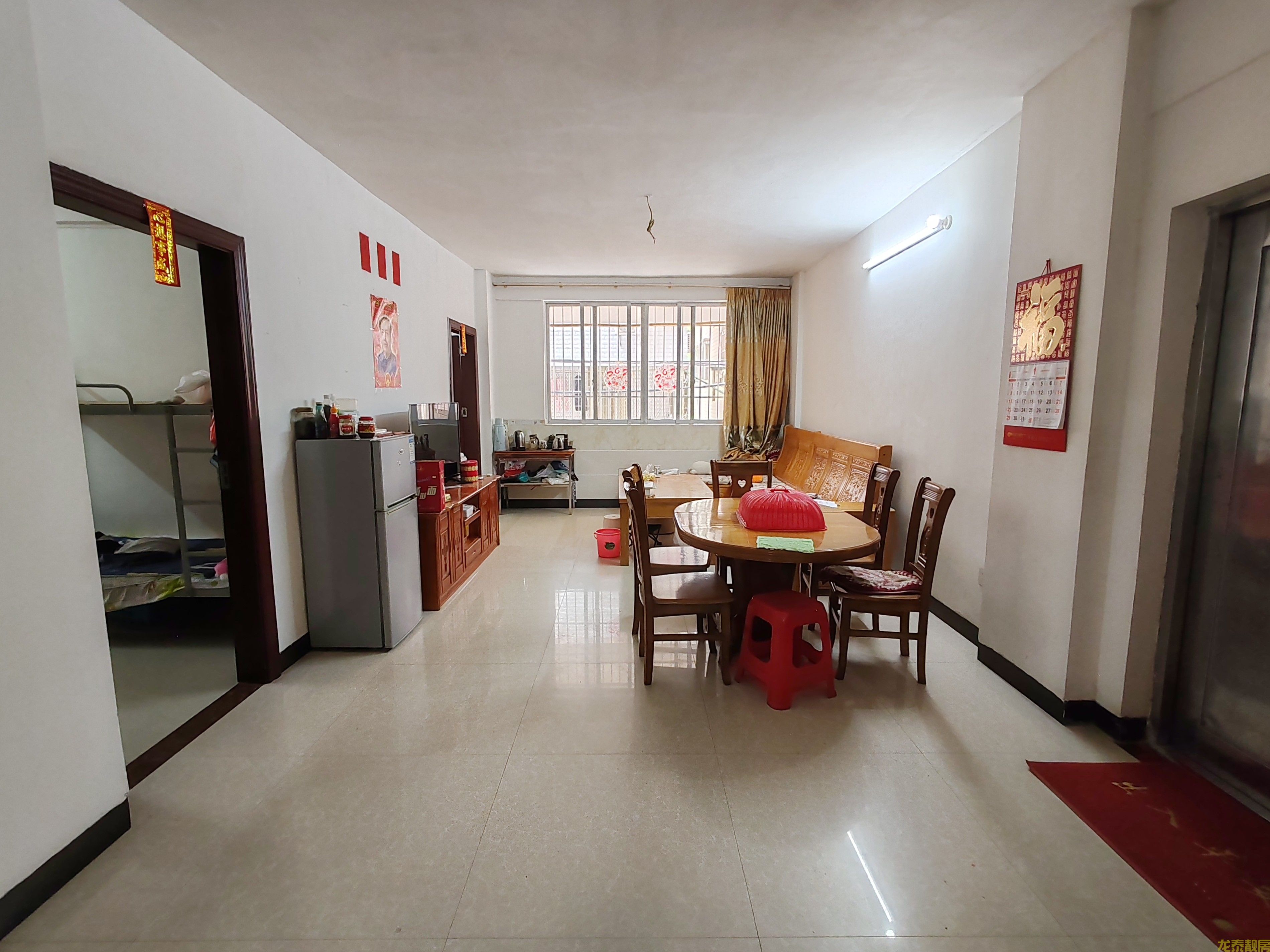 青果场龙山路步梯2楼