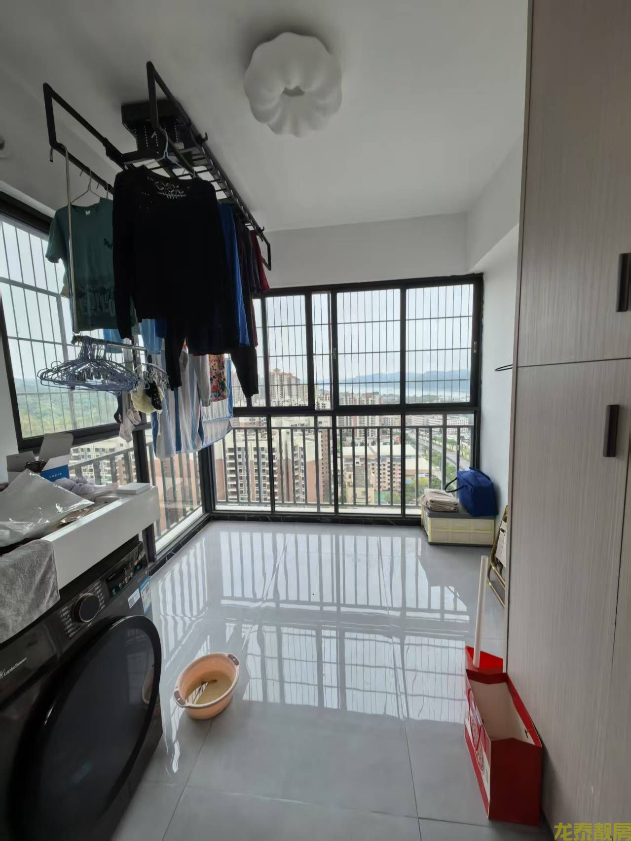 香槟壹号单边位小户型