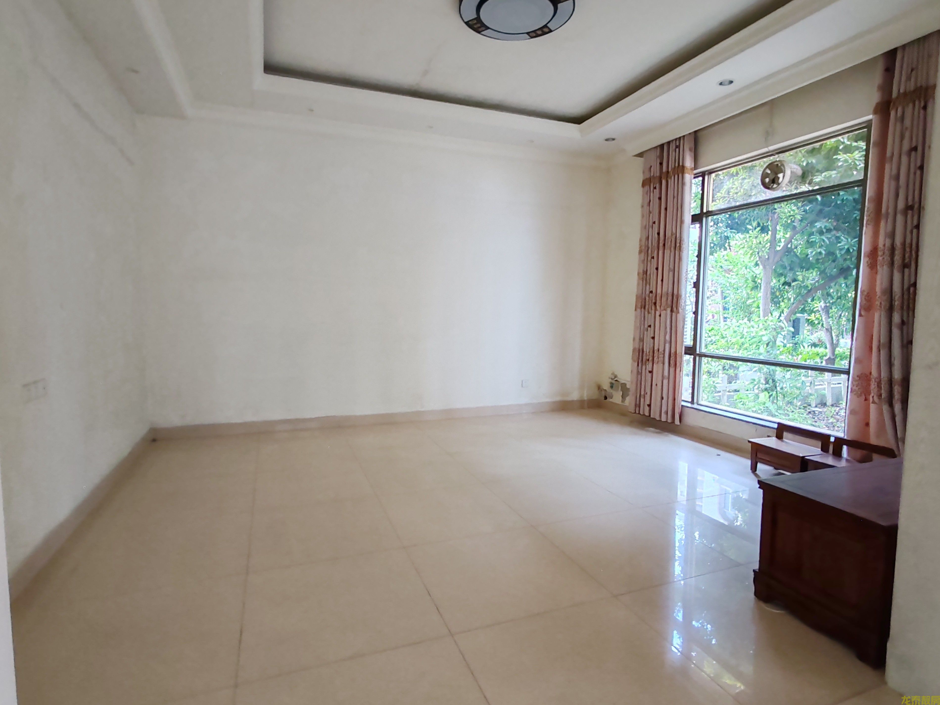 碧桂园单边位200多平大别墅