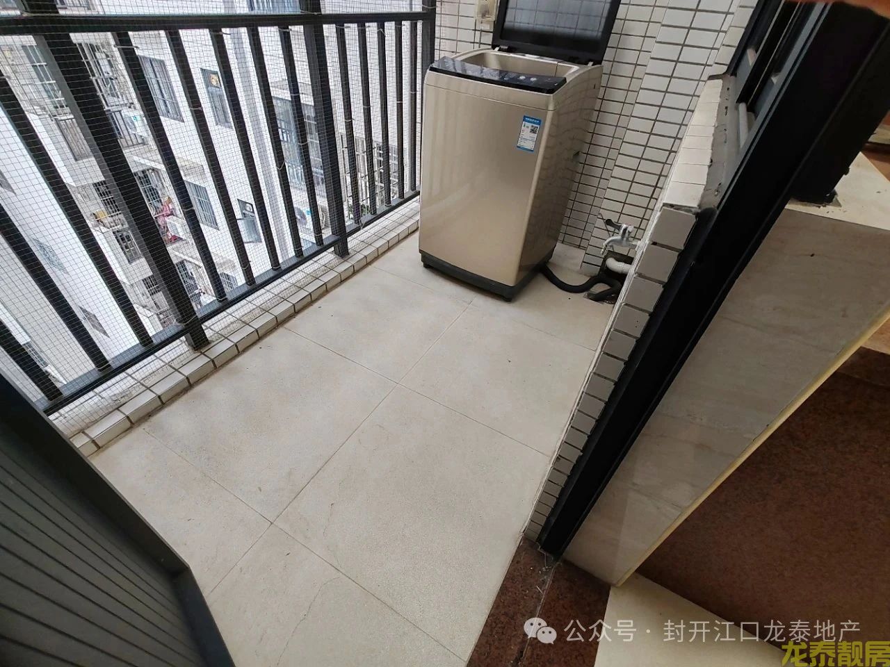 嘉皓园电梯靓层 118平精品三房 南向